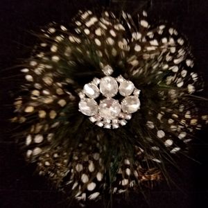 Stella & Dot Plume Brooch Black